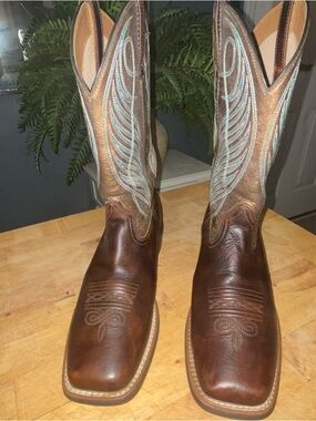 Ariat Brown Leather Cowboy Boots with Light Blue Stitching